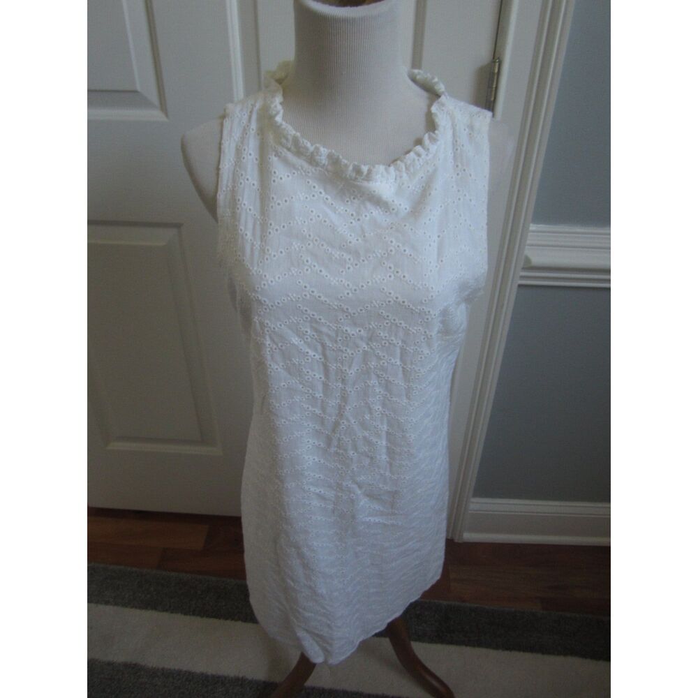 SAIL TO SABLE WHITE EYELET SLEEVELESS SHIFT, RUFFLE NECKLINE & KEYHOLE BACK  M